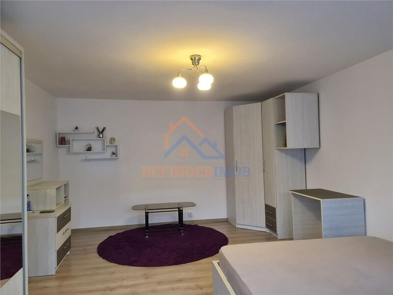 Mall Vitan, garsoniera de vanzare,